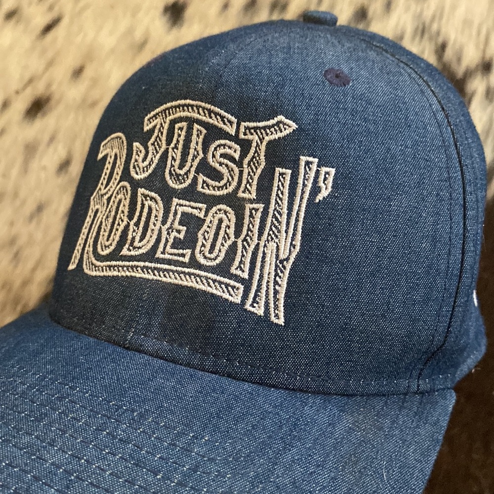 Dale Brisby JUST RODEOIN’ hat - Picture 5 of 5